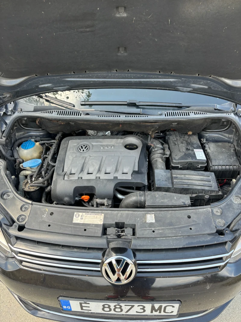 VW Touran, снимка 11 - Автомобили и джипове - 48482483