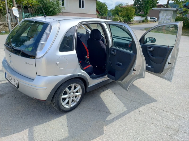 Opel Corsa 1.2 Газов инжекцион , снимка 3 - Автомобили и джипове - 51706561
