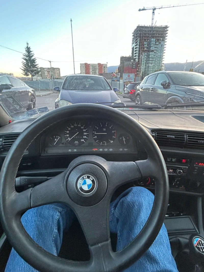 BMW 318 318i, снимка 3 - Автомобили и джипове - 52265607