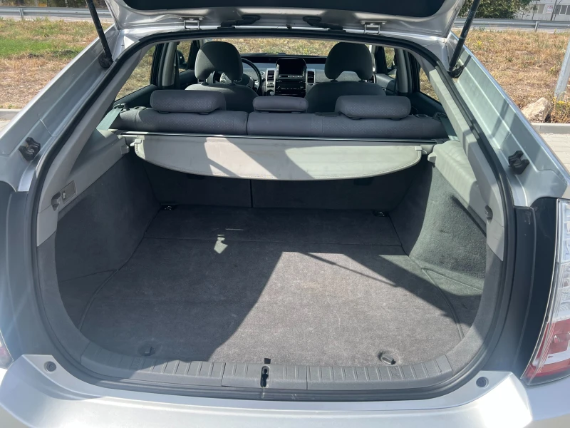 Toyota Prius, снимка 9 - Автомобили и джипове - 52475547