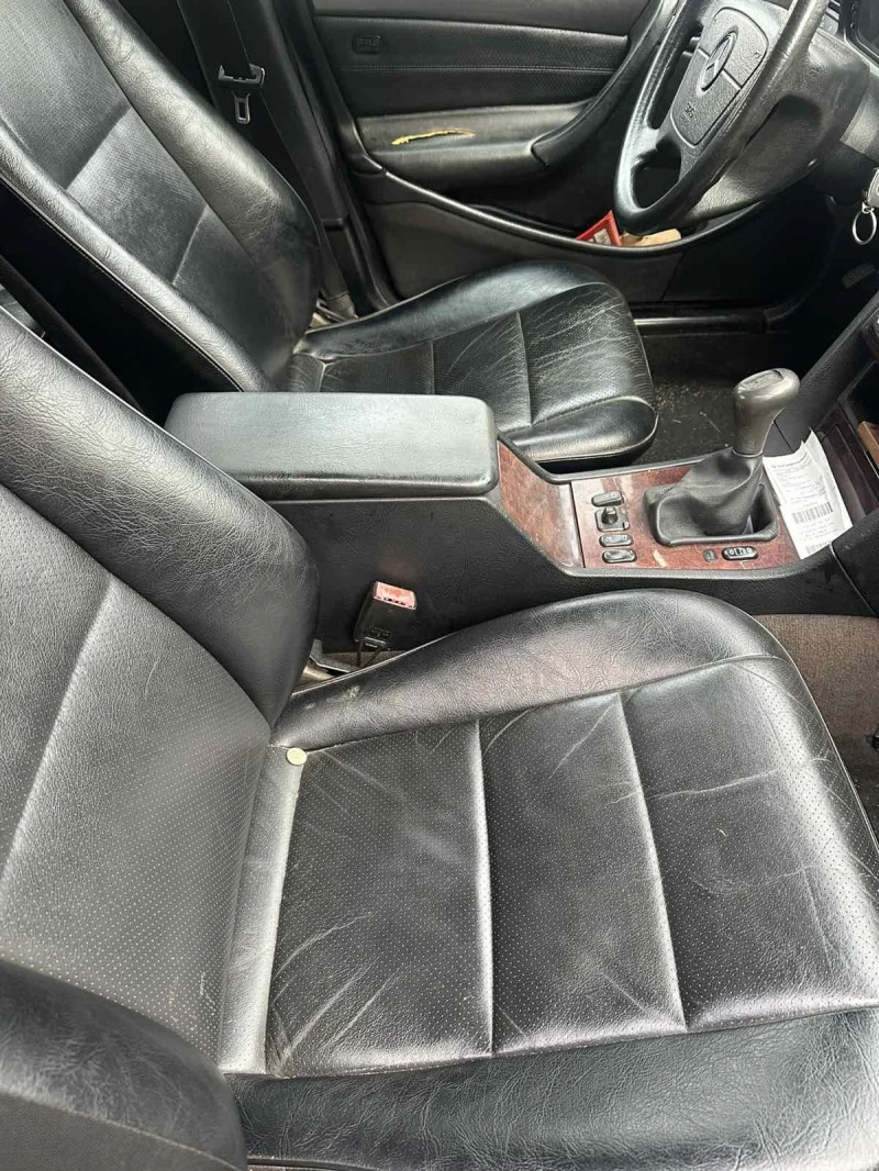 Mercedes-Benz C 220, снимка 5 - Автомобили и джипове - 52867031