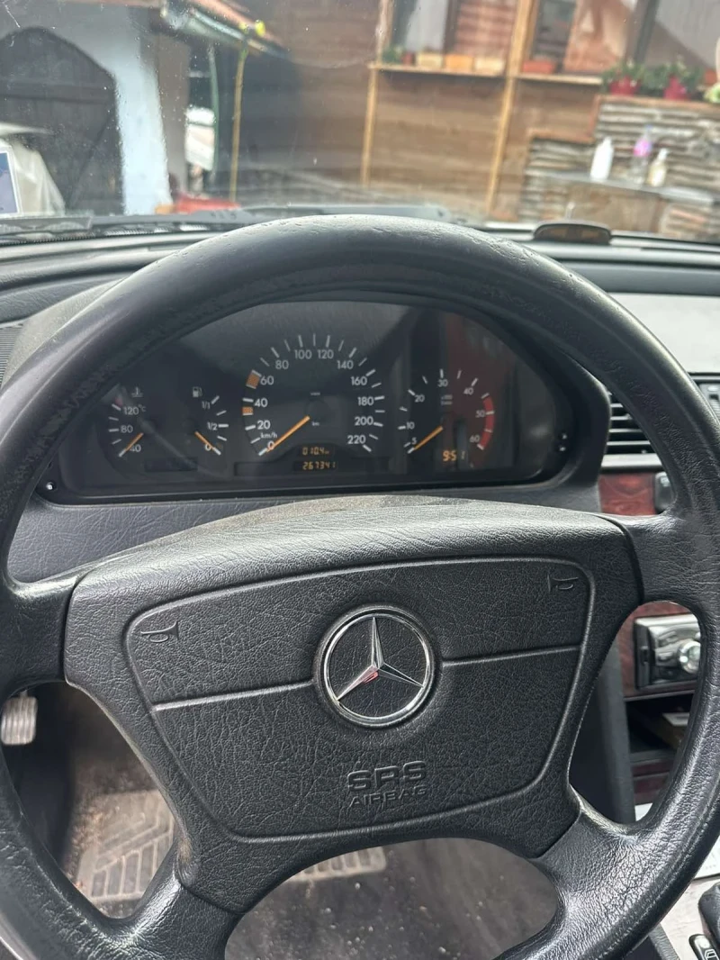 Mercedes-Benz C 220, снимка 4 - Автомобили и джипове - 52867031