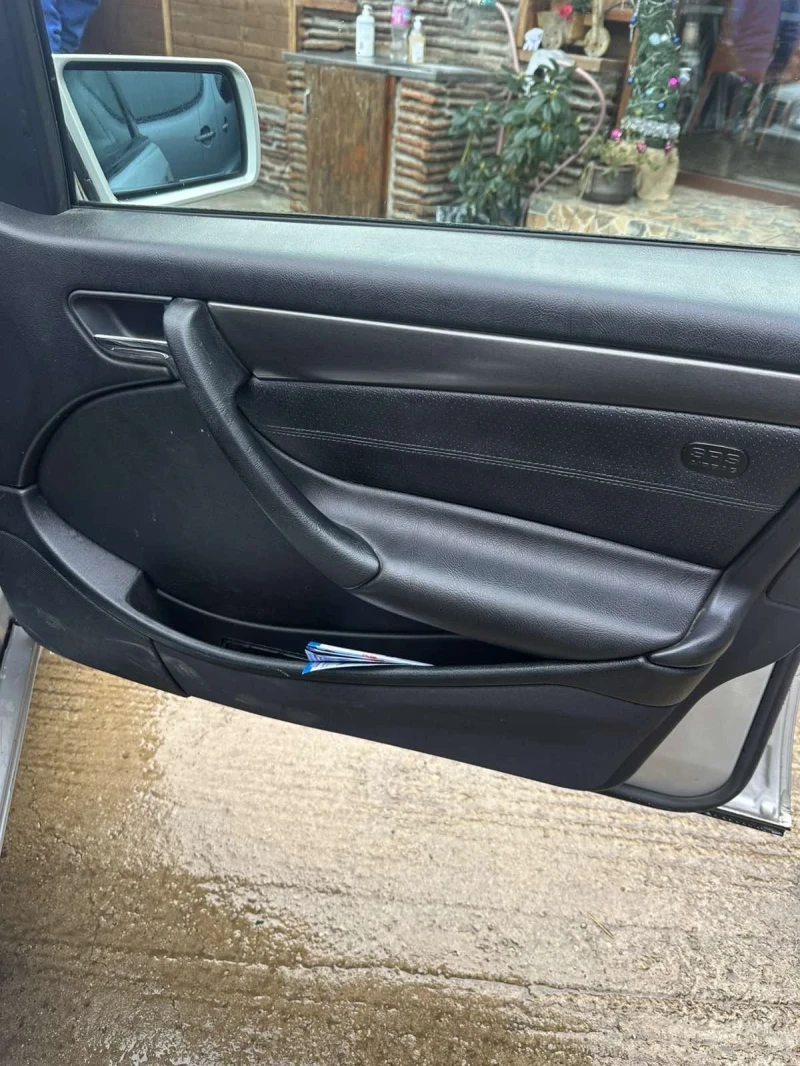 Mercedes-Benz C 220, снимка 8 - Автомобили и джипове - 52867031