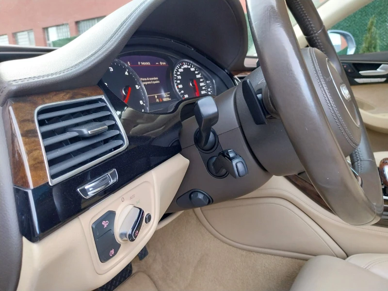 Audi A8 4.2TDI/V8/Bose/Matrix/Quattro/Euro6B, снимка 9 - Автомобили и джипове - 52938030
