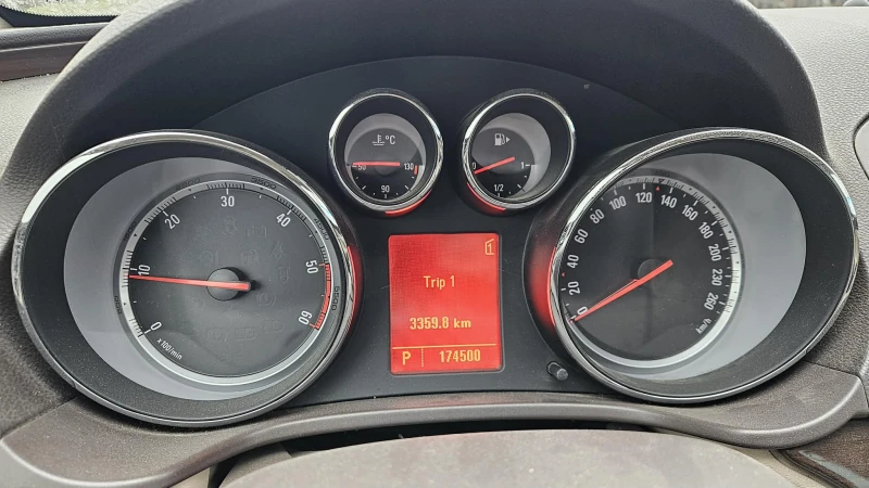 Opel Insignia 2, 0, снимка 12 - Автомобили и джипове - 53491212