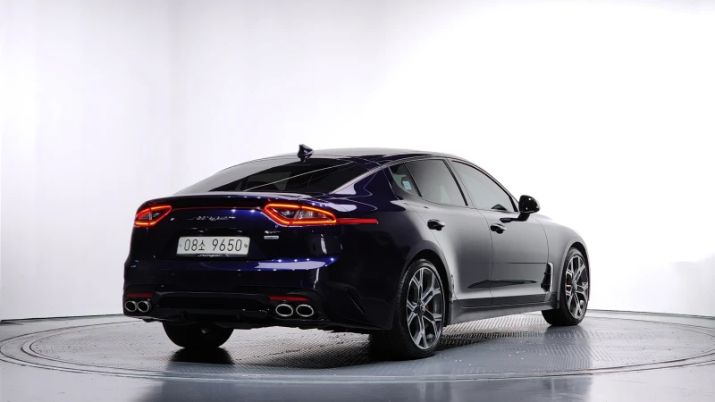 Kia Stinger 3.3 TURBO 4x4 GT / Пълна сервизна история !!!, снимка 2 - Автомобили и джипове - 53499563