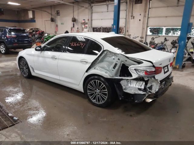 BMW 540 Подгрев* Дистроник* З.Камера* Мемори* , снимка 3 - Автомобили и джипове - 49003182