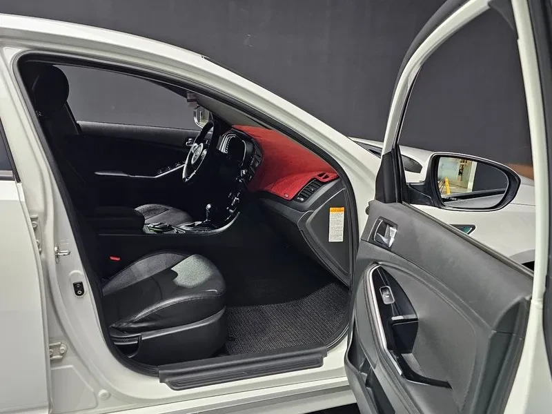 Kia K5 2.0, снимка 12 - Автомобили и джипове - 54262131