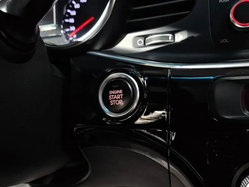 Kia K5 2.0, снимка 16 - Автомобили и джипове - 54262131