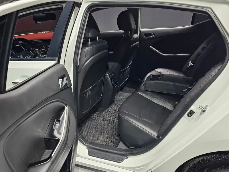 Kia K5 2.0, снимка 10 - Автомобили и джипове - 54262131