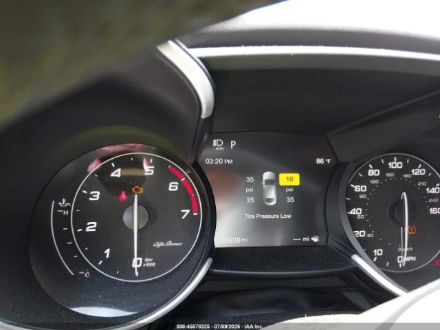 Alfa Romeo Giulia VELOCE* TI* Q2* КОЖА* ПОДГРЕВ* ПЕРА* КАМЕРА* NAVI*, снимка 7 - Автомобили и джипове - 55663170