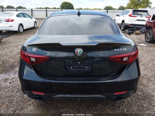 Alfa Romeo Giulia VELOCE* TI* Q2* КОЖА* ПОДГРЕВ* ПЕРА* КАМЕРА* NAVI*, снимка 15 - Автомобили и джипове - 55663170