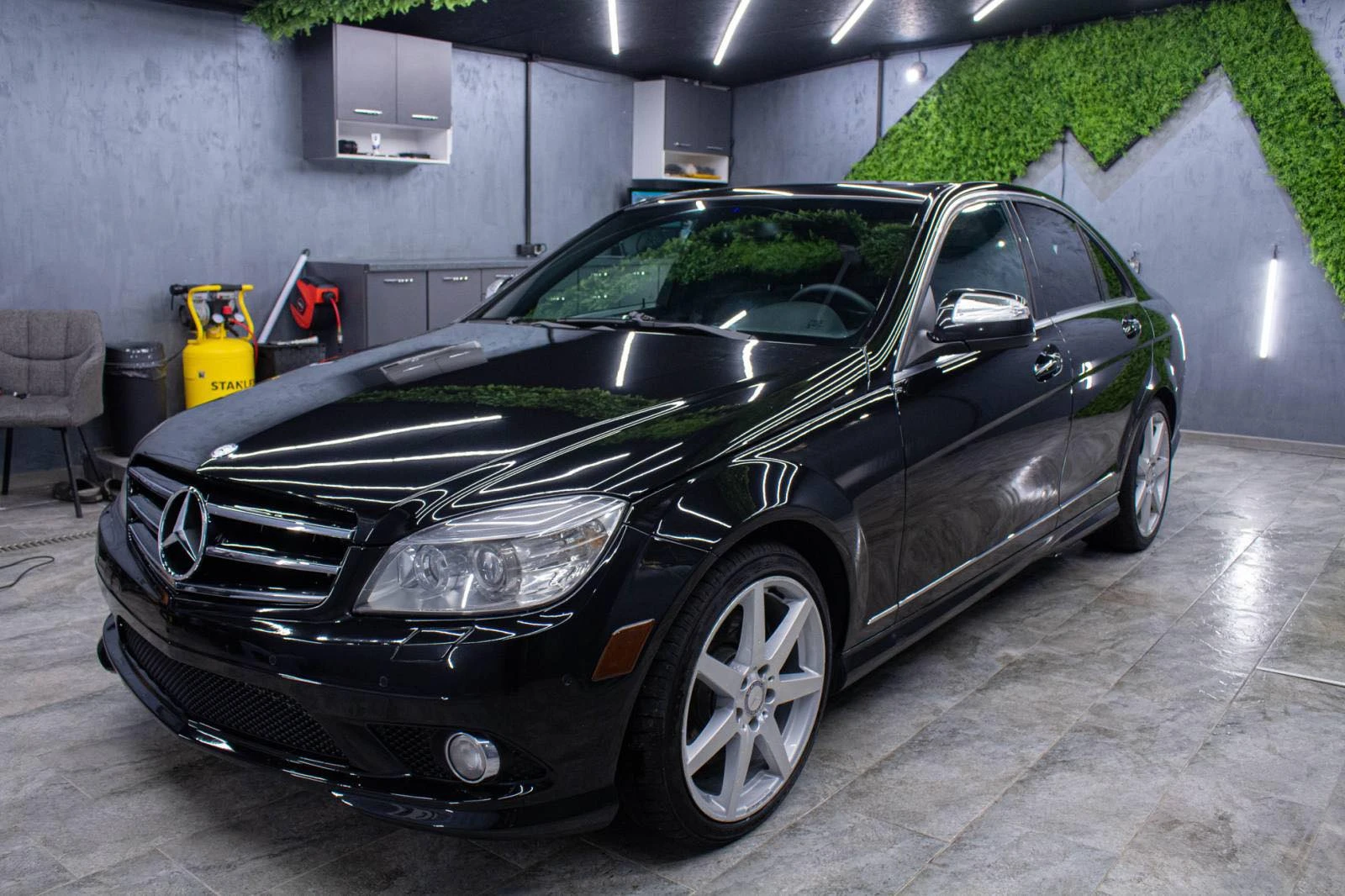 Mercedes-Benz C 300 AMG 4matic, снимка 1