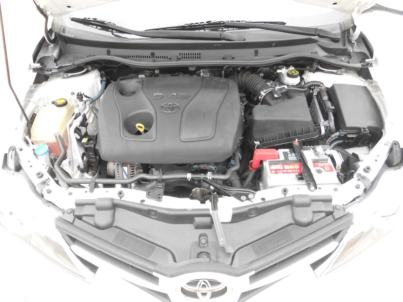 Toyota Auris 1.4d-Euro-5B-6sk-Navi-Kamera - изображение 9