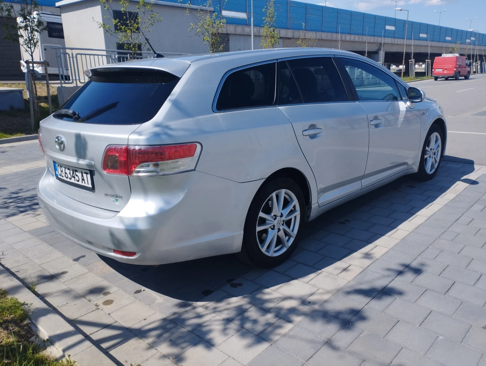 Toyota Avensis 2.2 D, 150 h.p. - изображение 9