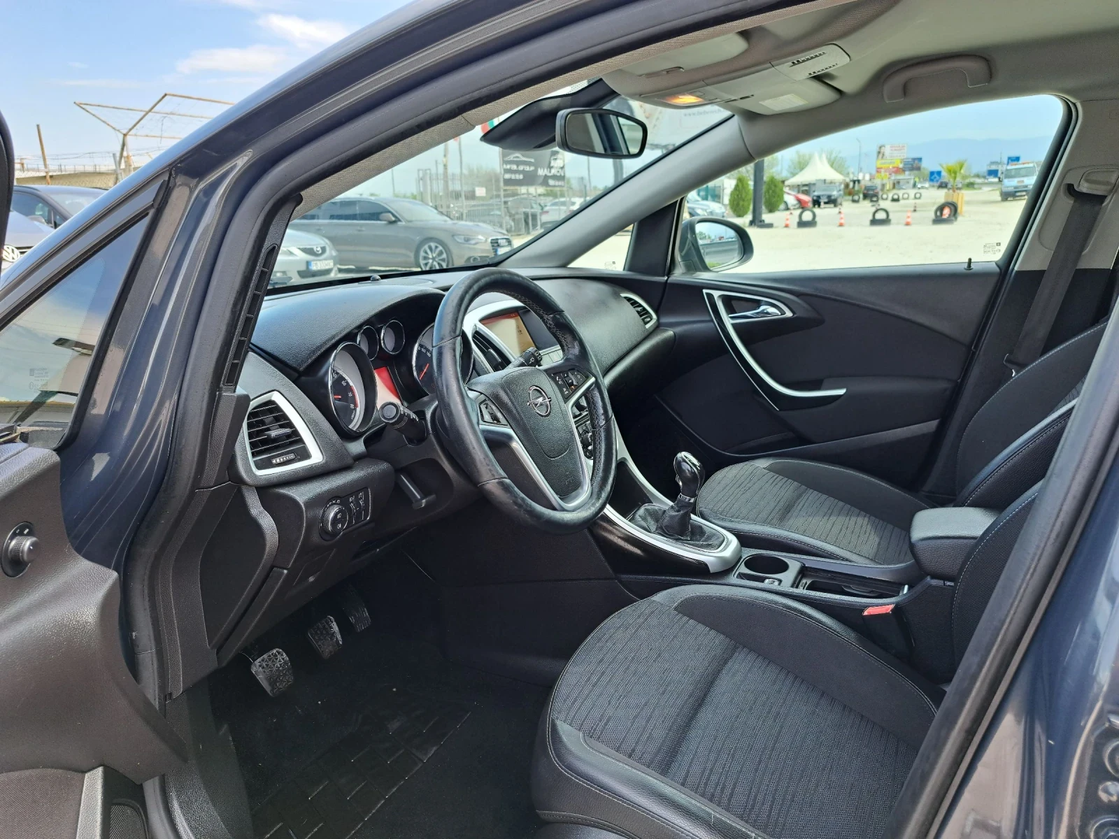Opel Astra КОЖА/НАВИ/ПОДГРЕВ/ПАРКТРОНИК/2015г - изображение 7