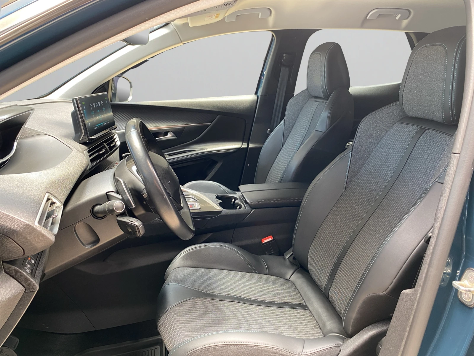 Peugeot 3008 ALLURE 1.6 PHVE 2WD 225 Гаранция 2 години - изображение 10
