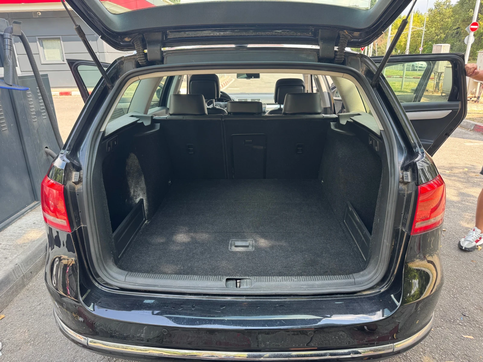VW Passat VW Passat 2.0 TDI Bluemotion 2011 - изображение 9