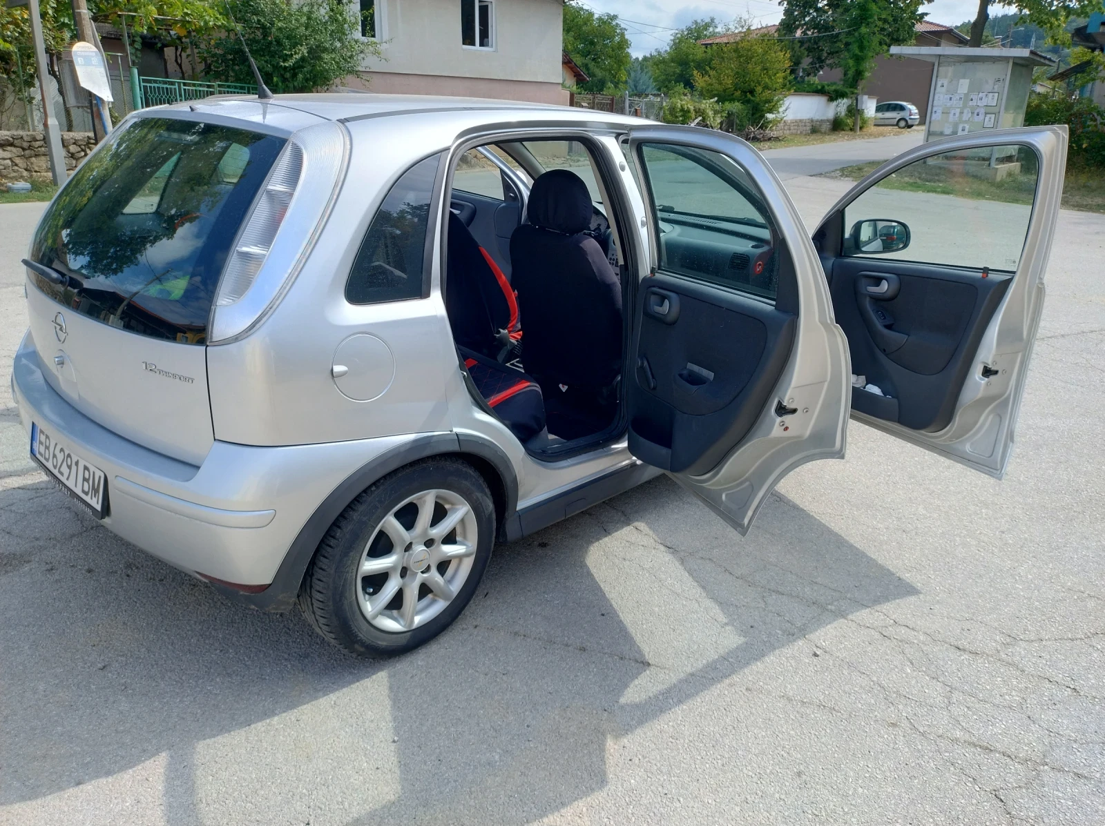 Opel Corsa 1.2 Газов инжекцион  - изображение 3