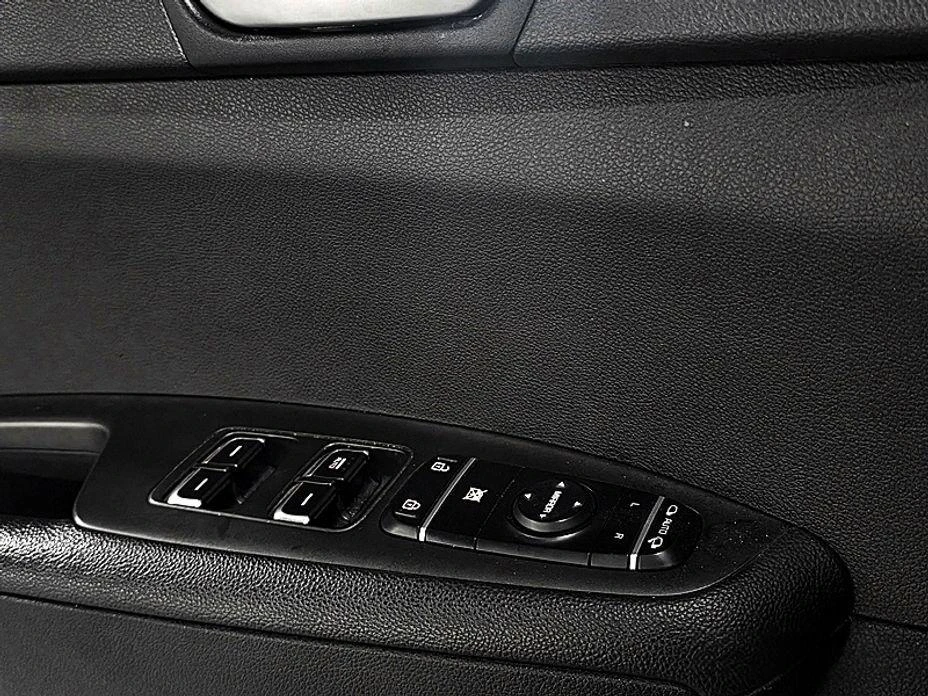 Kia K5 | Mobile.bg   11