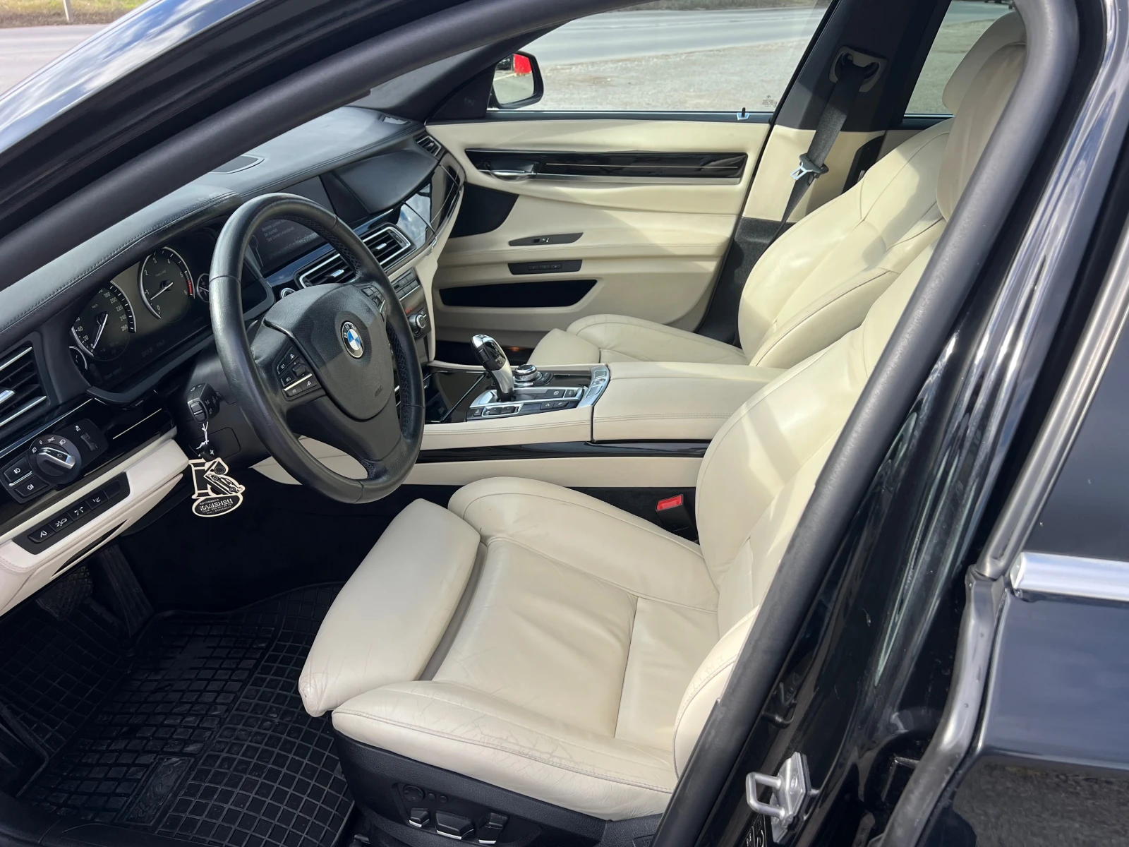 BMW 740 ТОП/Собствен лизинг! 100% Одобрение | Mobile.bg — изображение 12