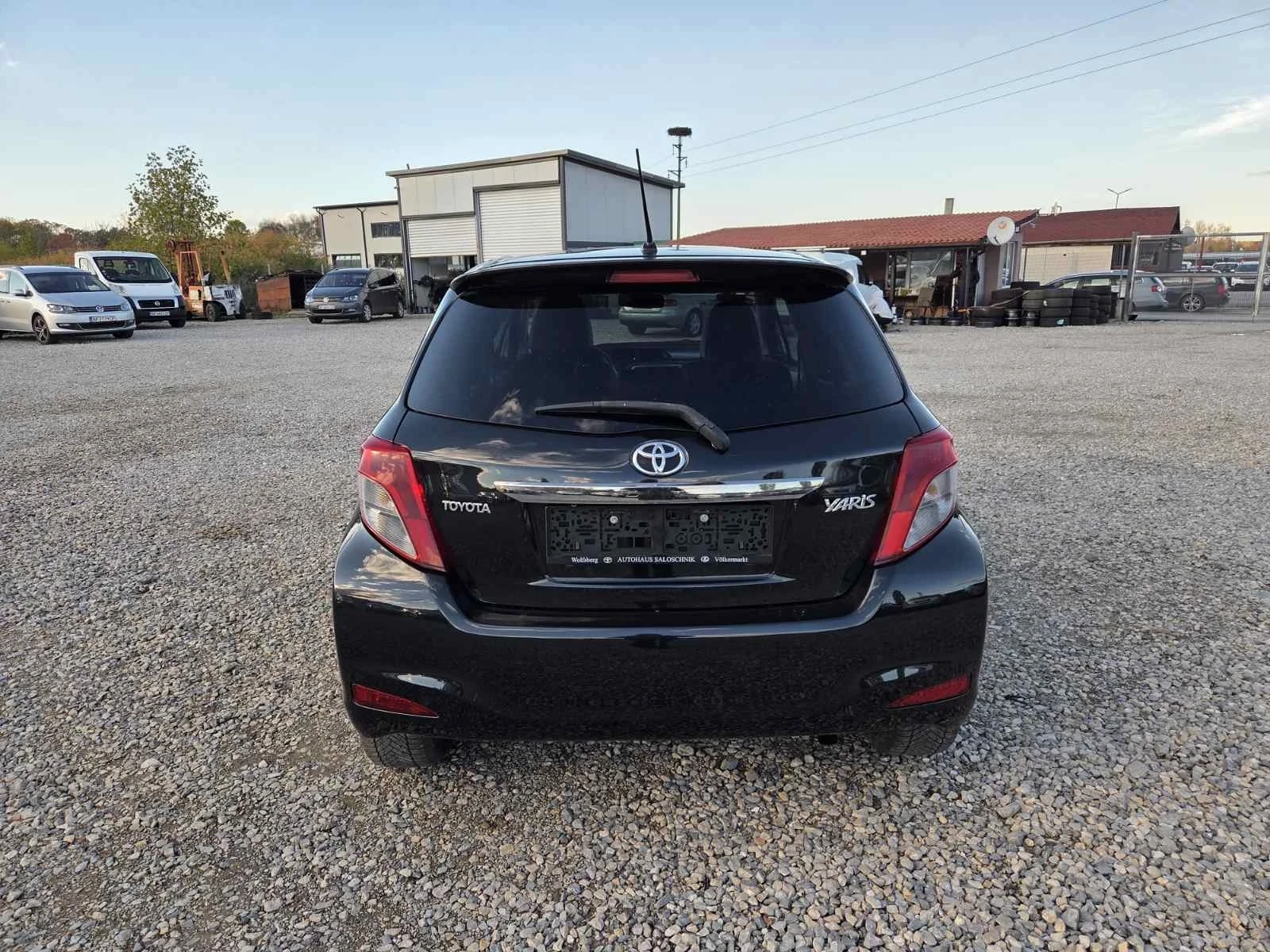 Toyota Yaris 1.4D-4D-90PS-НАВИ-ПАНОРАМА - изображение 6