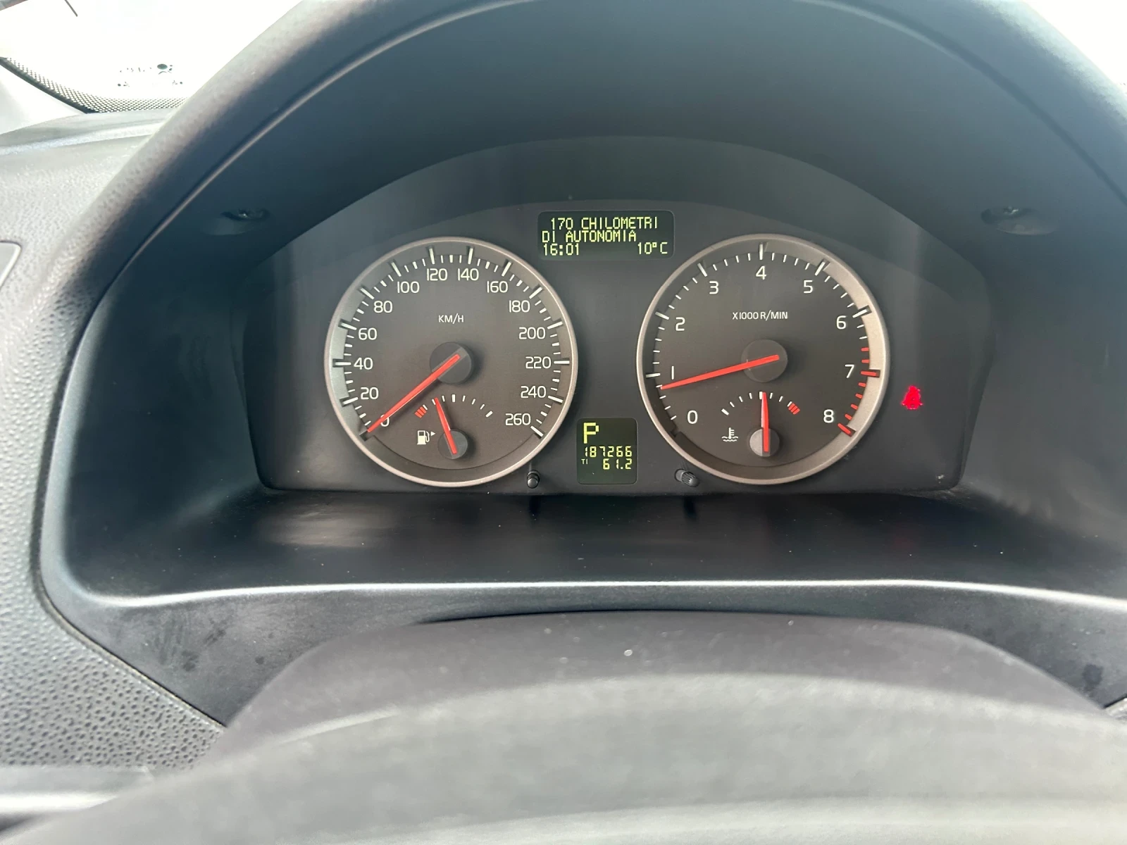 Volvo V50 2.5T  - изображение 7