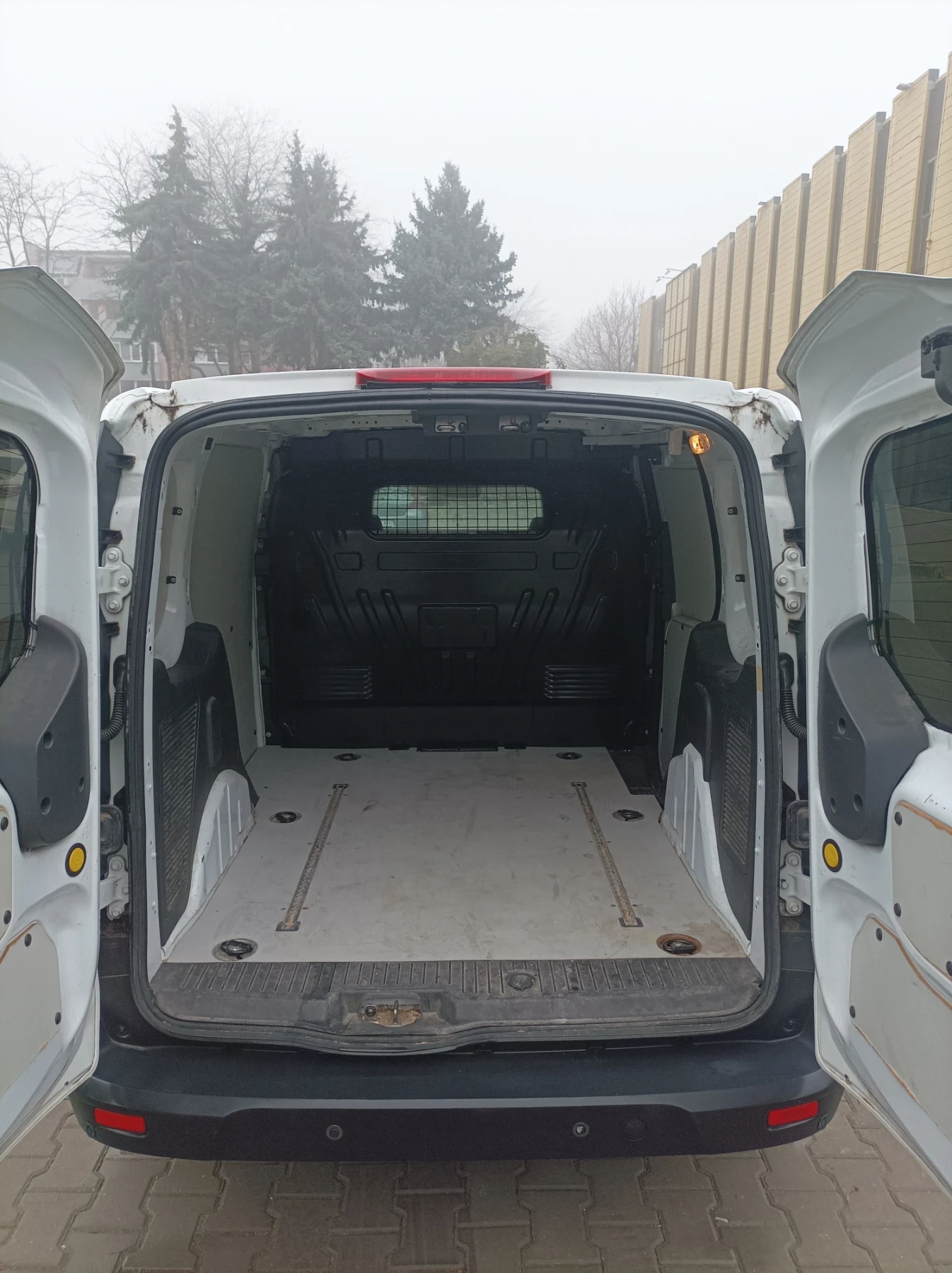 Ford Connect 1, 6 tdci 95 к.с - изображение 9