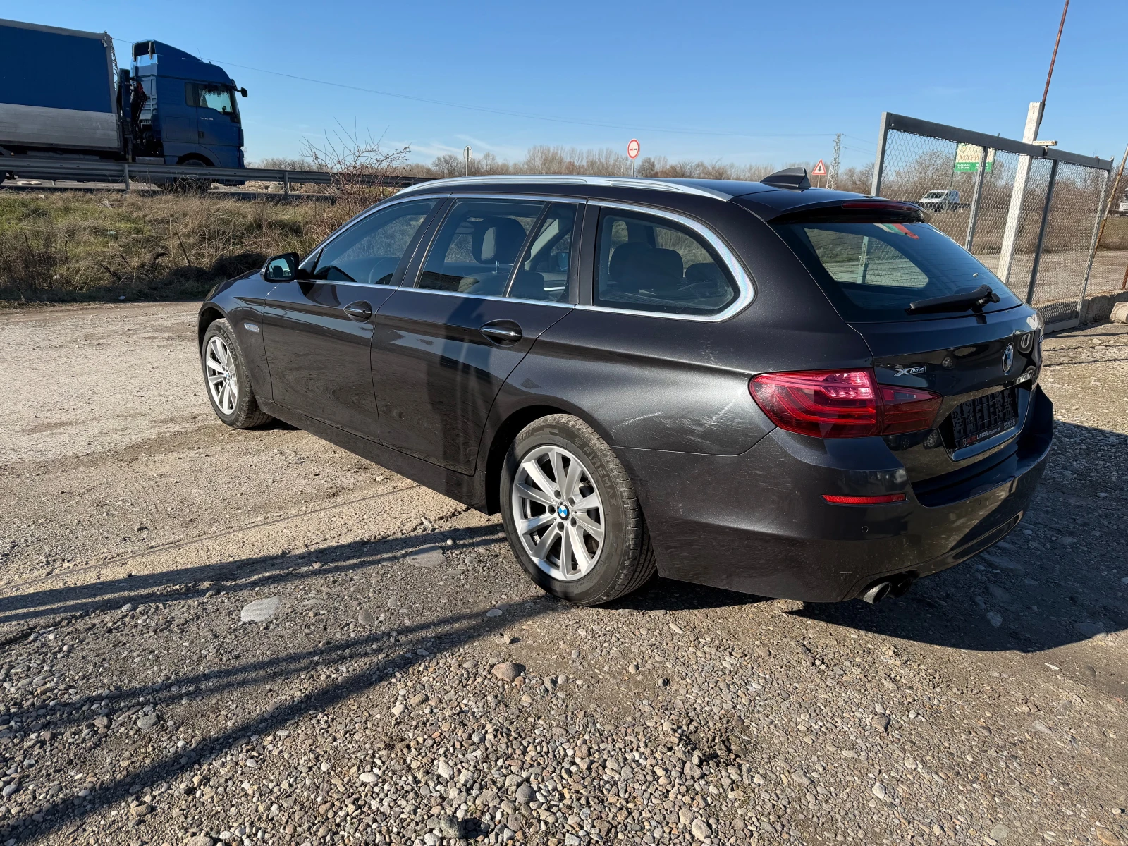 BMW 525 X-DRIVE - изображение 7