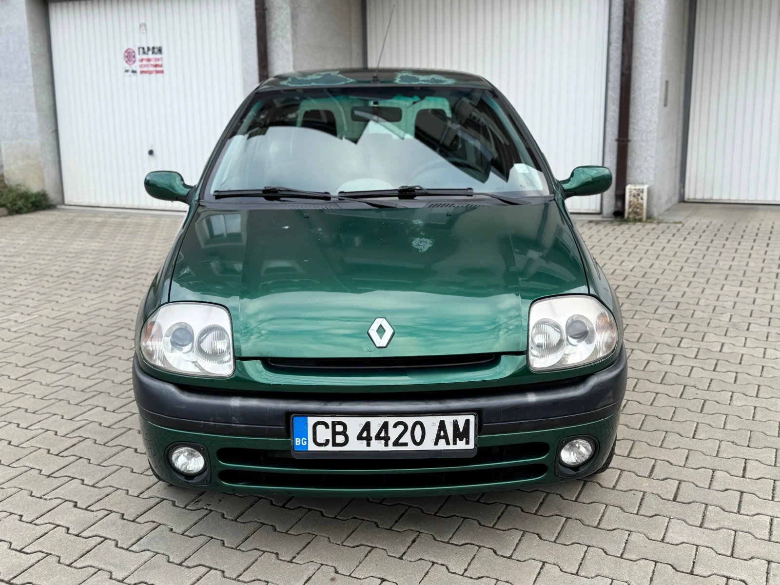 Renault Clio 1.4 16v Газов Инжекцион, снимка 2 - Автомобили и джипове - 54083432