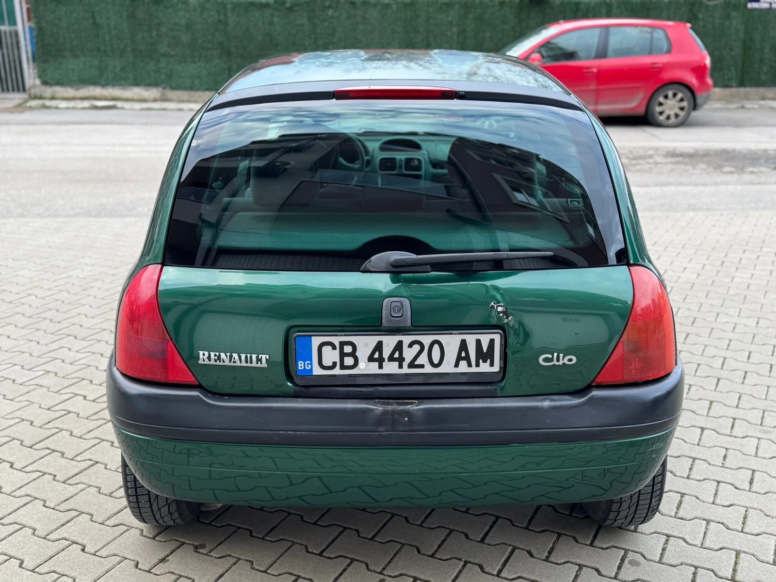 Renault Clio 1.4 16v Газов Инжекцион, снимка 6 - Автомобили и джипове - 54083432