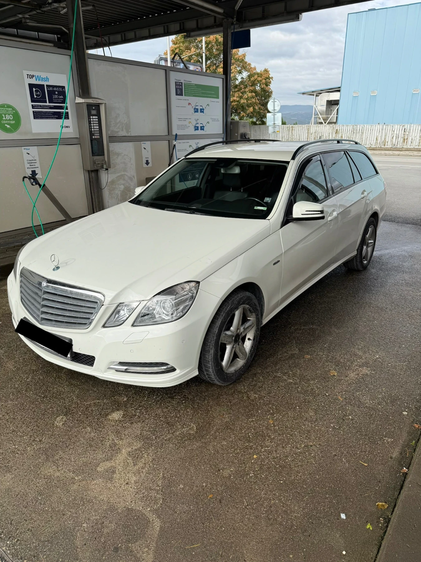 Mercedes-Benz E 350  4 MATIC, снимка 13 - Автомобили и джипове - 54458039