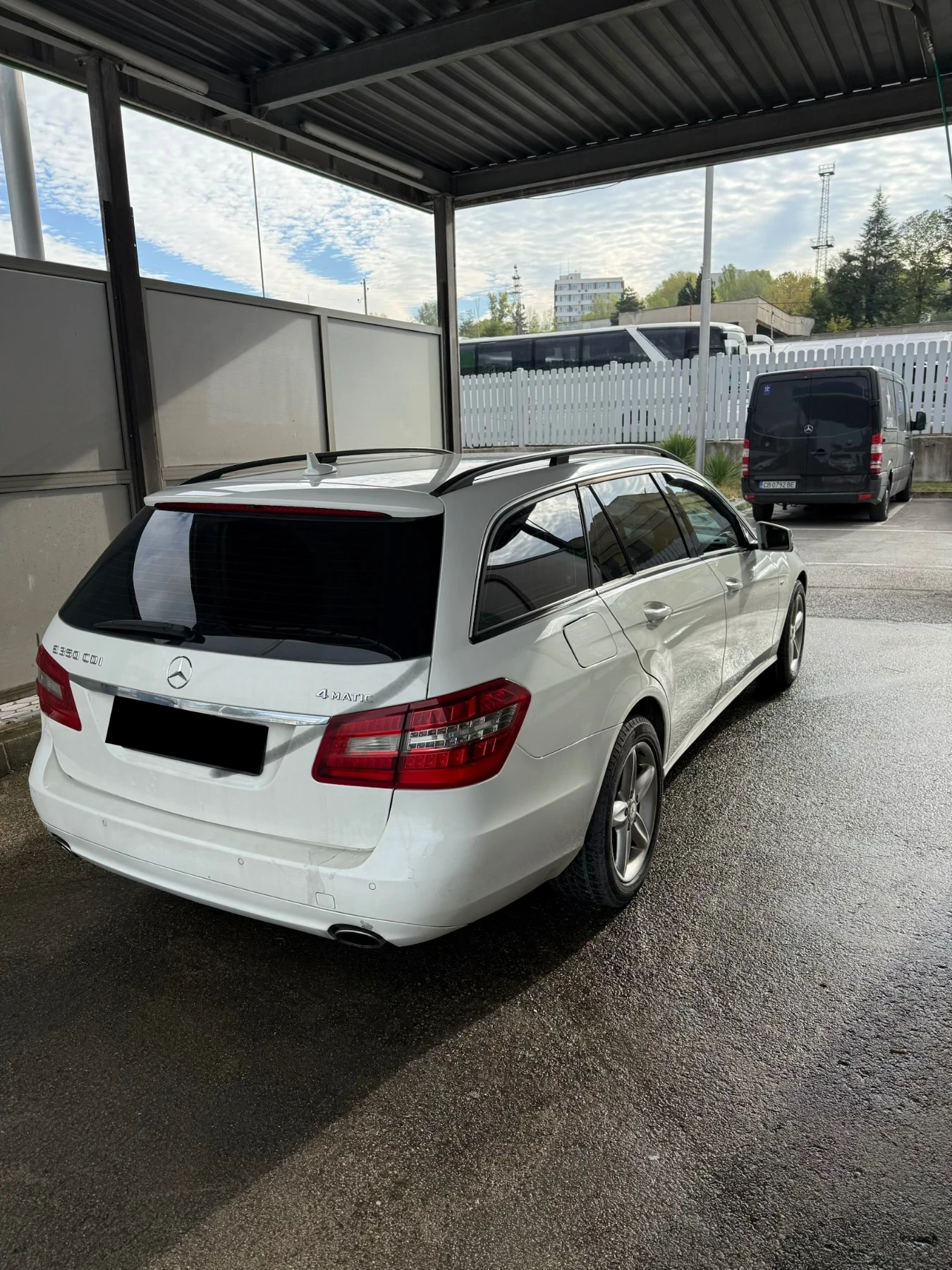 Mercedes-Benz E 350  4 MATIC, снимка 4 - Автомобили и джипове - 54458039