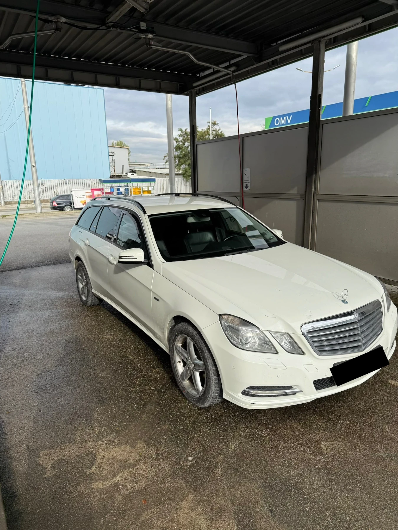 Mercedes-Benz E 350  4 MATIC, снимка 14 - Автомобили и джипове - 54458039