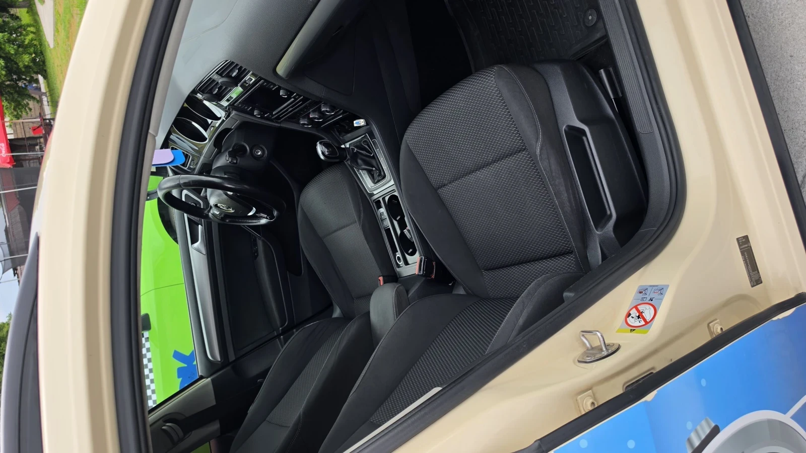VW Golf 1.5 метан, снимка 3 - Автомобили и джипове - 54574050