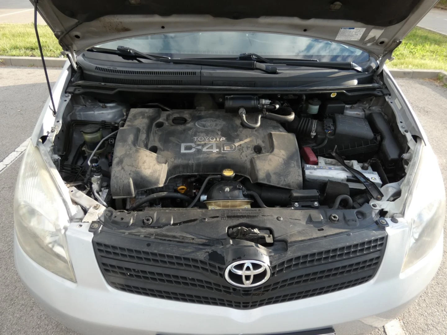 Toyota Avensis verso, снимка 6 - Автомобили и джипове - 54684478