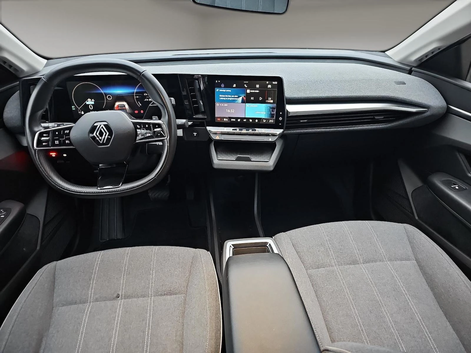 Renault Megane E-TECH/131HP/EQUILIBRE/CAM/ACC/CPLAY/NAVI/LED/385q, снимка 5 - Автомобили и джипове - 54822304
