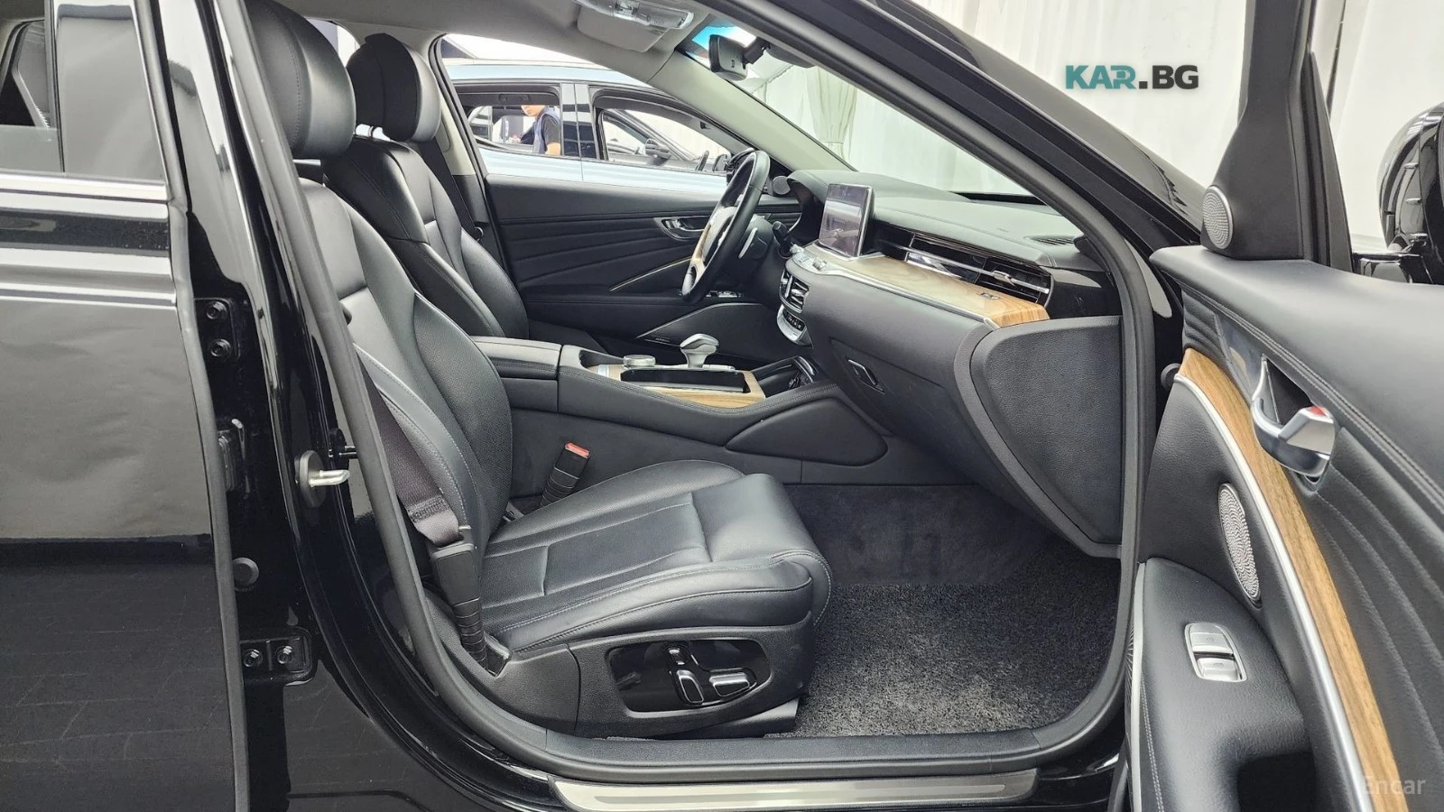 Kia K9 AWD* DISTRONIC* ОБДУХВАНЕ* 360* КАМЕРА* HUD* , снимка 9 - Автомобили и джипове - 55036089