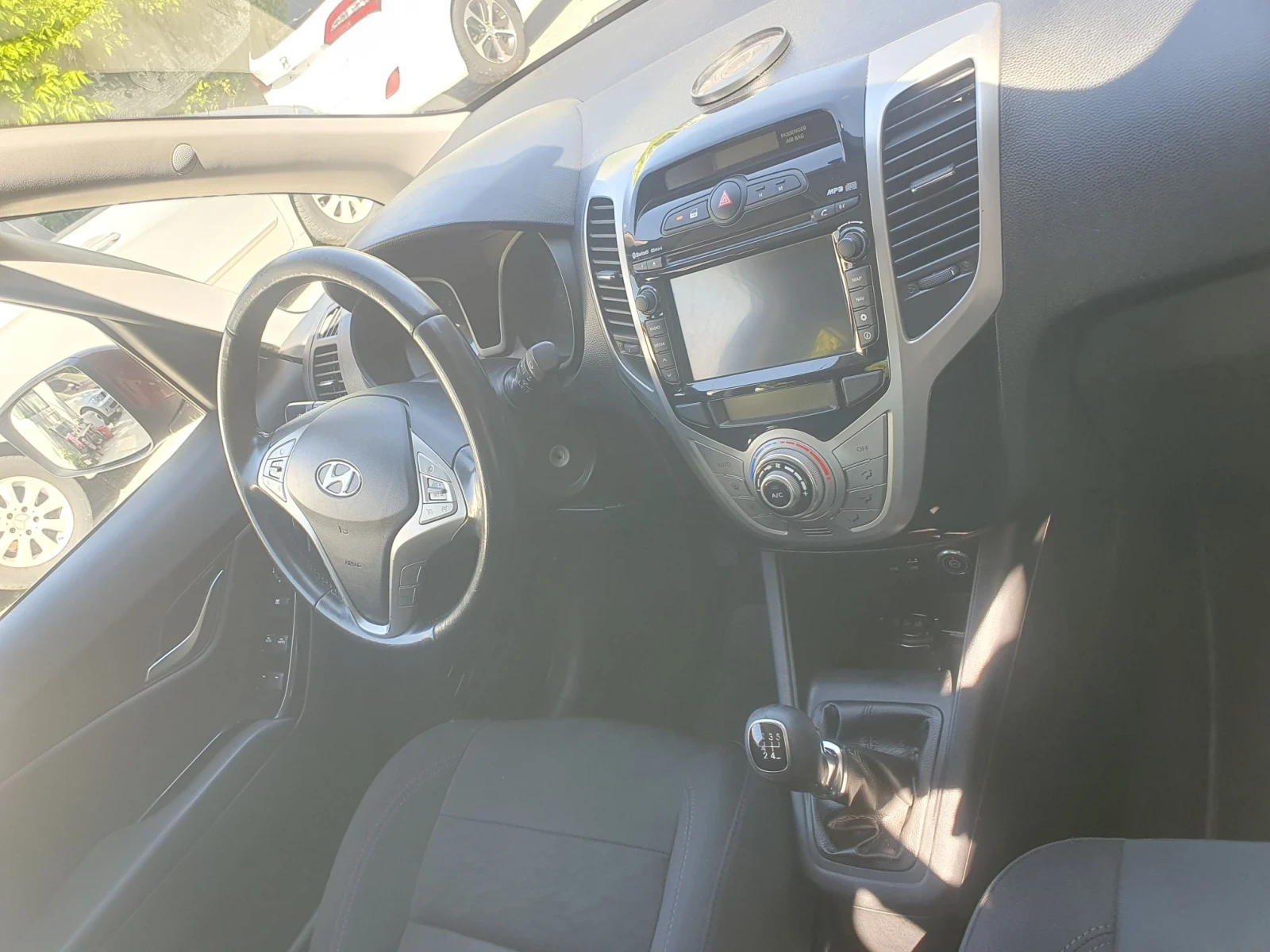 Hyundai Ix20 GAZ  FACE NAVI KAMERA 2017g, снимка 10 - Автомобили и джипове - 55292339