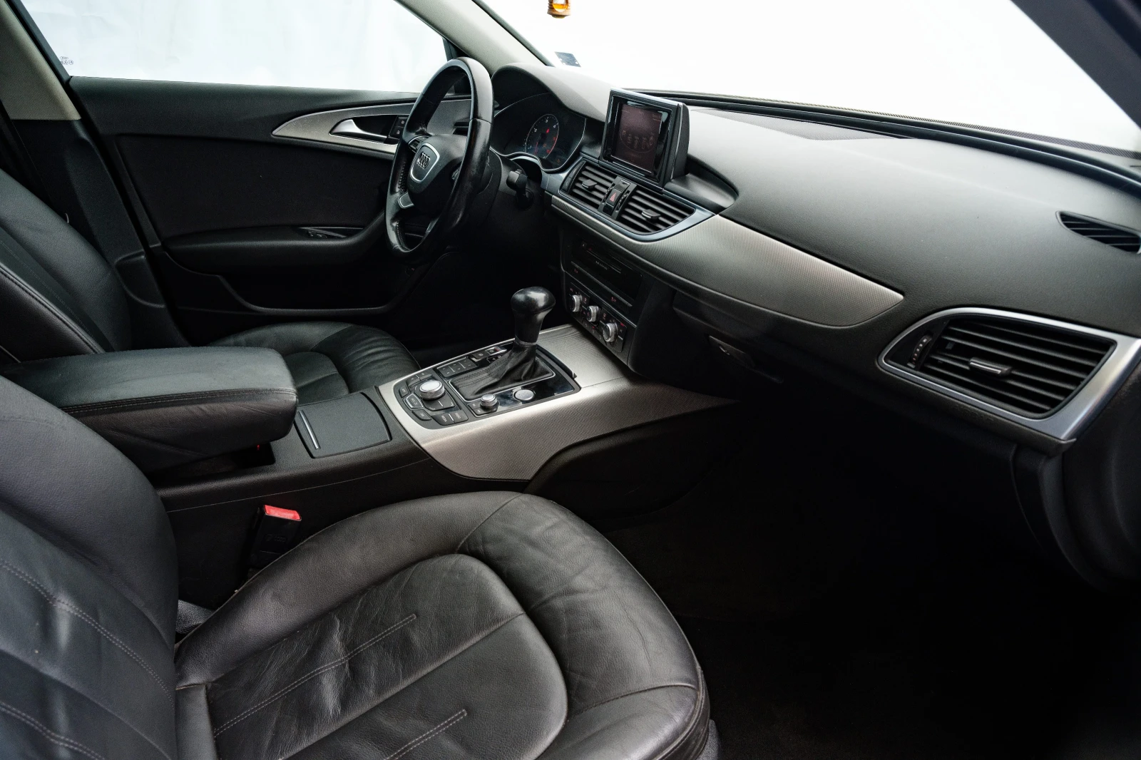 Audi A6 3TDI AVANT Aвтоматик, снимка 10 - Автомобили и джипове - 55545657
