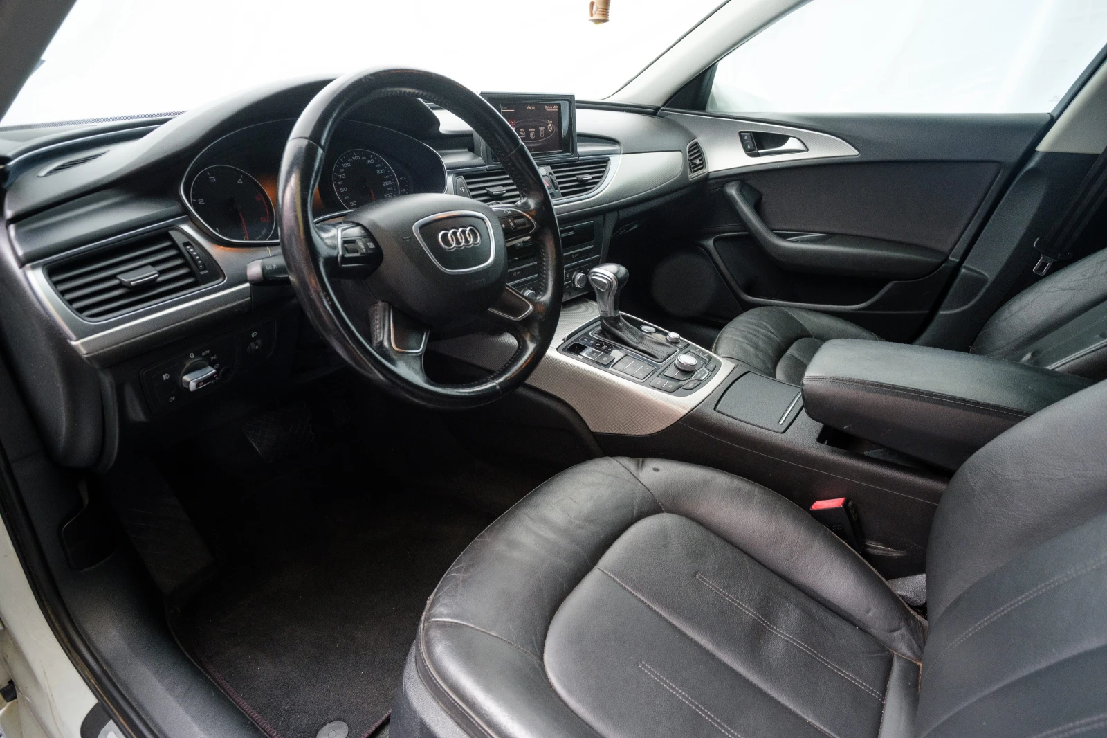 Audi A6 3TDI AVANT Aвтоматик, снимка 9 - Автомобили и джипове - 55545657