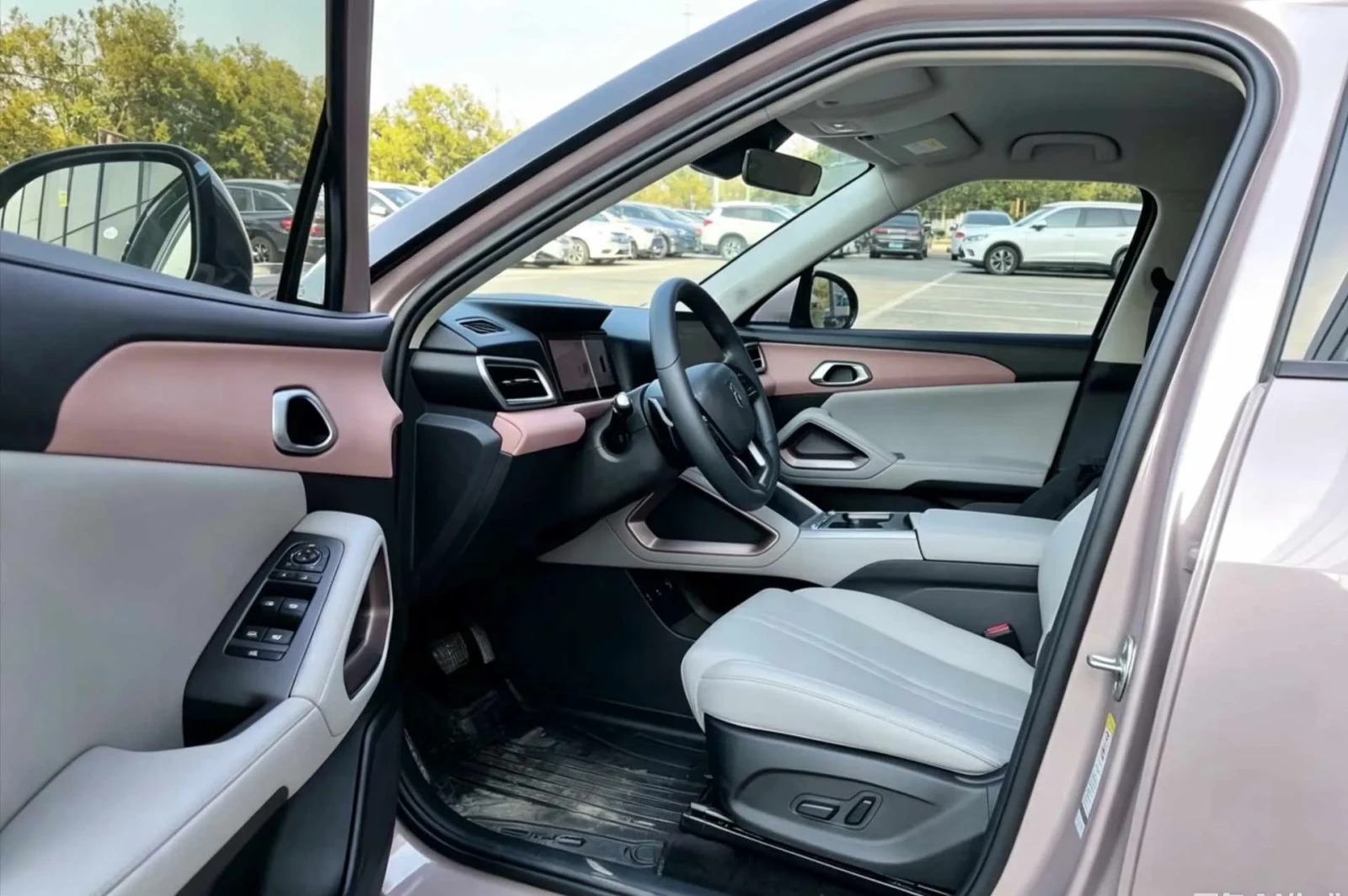 BYD Atto 2 BYD YuanUP(Atto 2) FWD  45.12kWh Smart Drive Editi, снимка 4 - Автомобили и джипове - 55994340