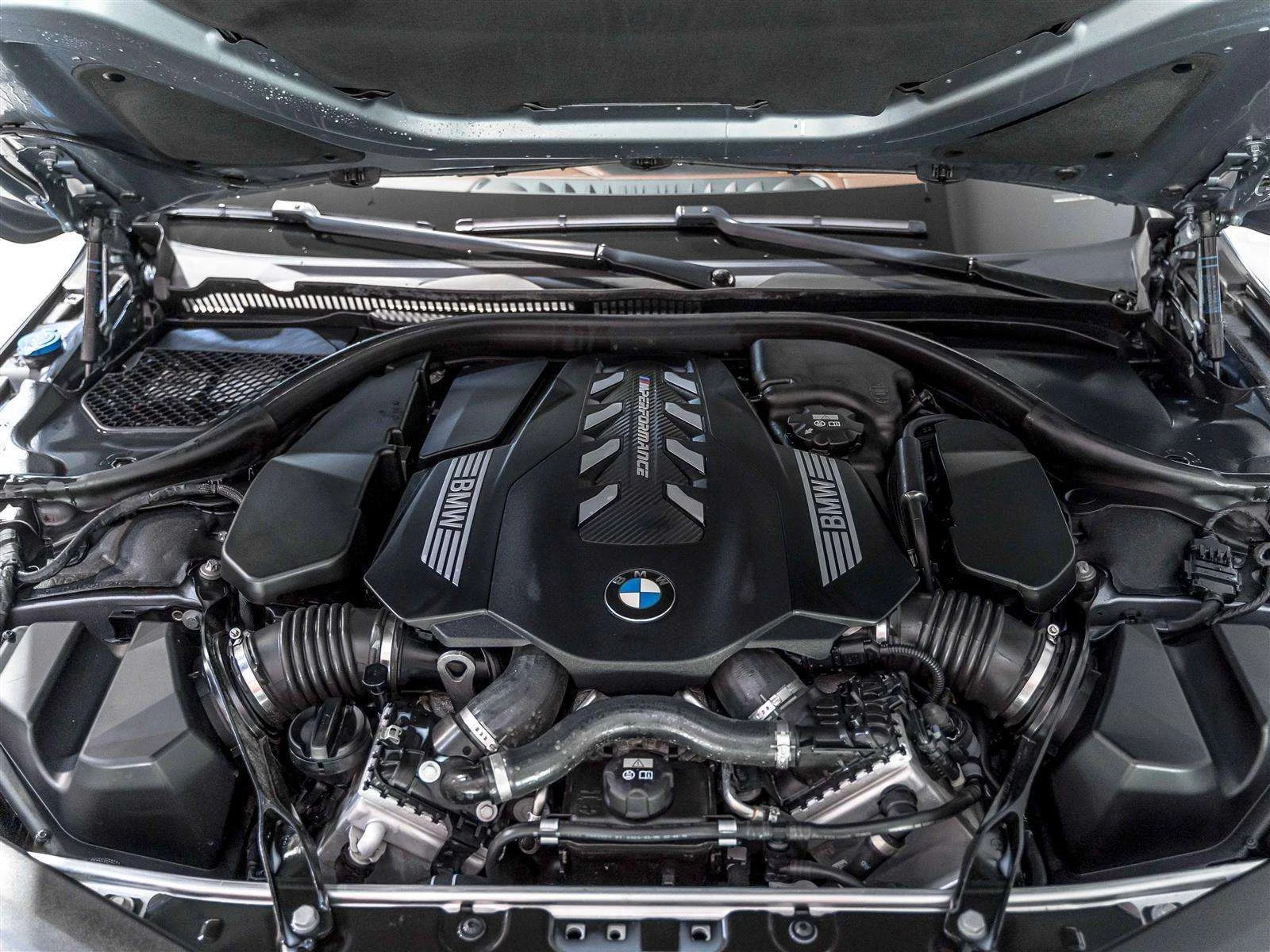 BMW 850 xDrive / Individual / АВТОКРЕДИТ, снимка 17 - Автомобили и джипове - 56156110