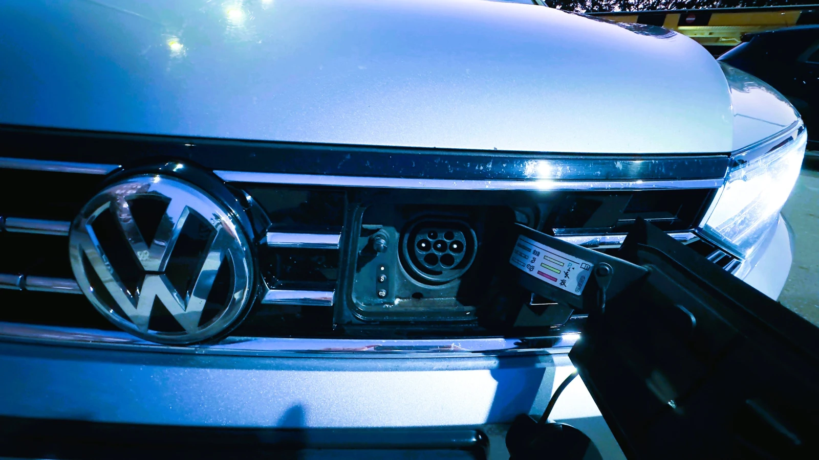VW Passat 1.4TSI 218 кс., снимка 2 - Автомобили и джипове - 56310747