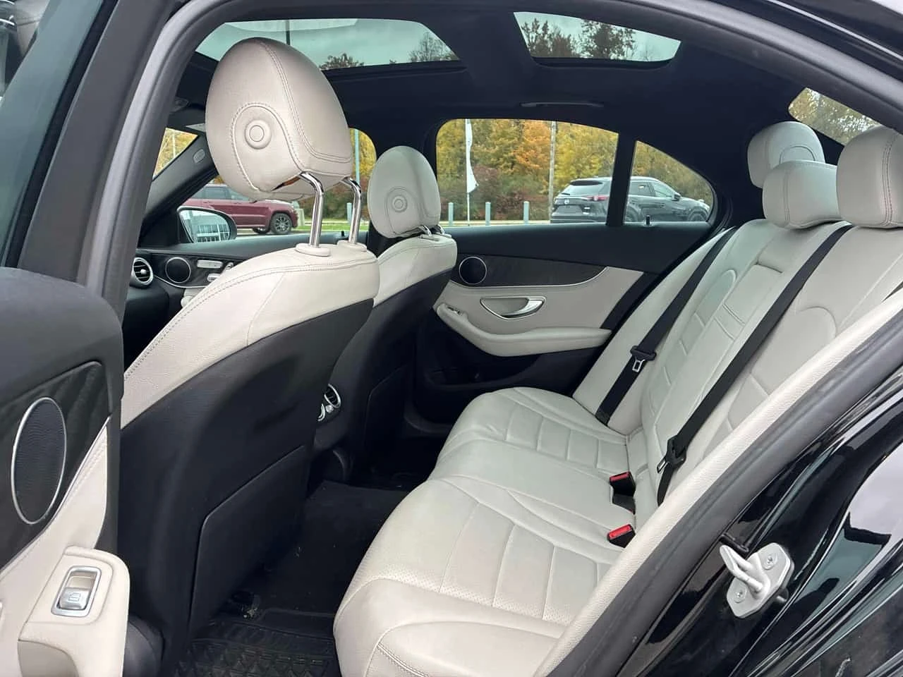 Mercedes-Benz C 300 * CARFAX * ���������������� * KEYLESS * ������� *  | Mobile.bg � ����������� 12