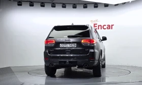 Jeep Grand cherokee 3.6* V6* 8ZF* OVERLAND* ДИСТРОНИК* ОБДУХВАНЕ* КАМЕ | Auto.bg — изображение 4