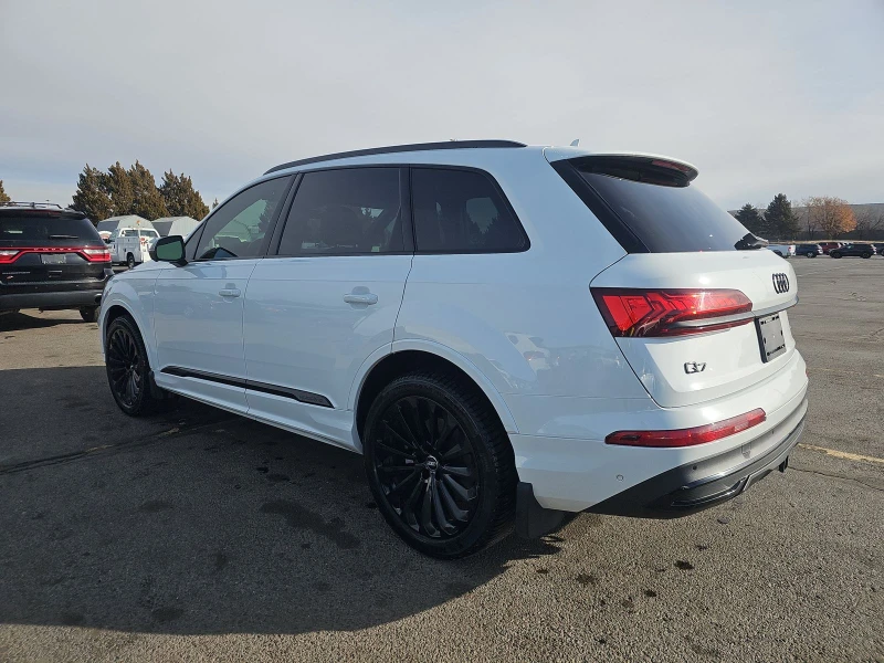 Audi Q7 Black Optic* Distronic* Обдух* Подгрев* Пано* , снимка 4 - Автомобили и джипове - 48687140