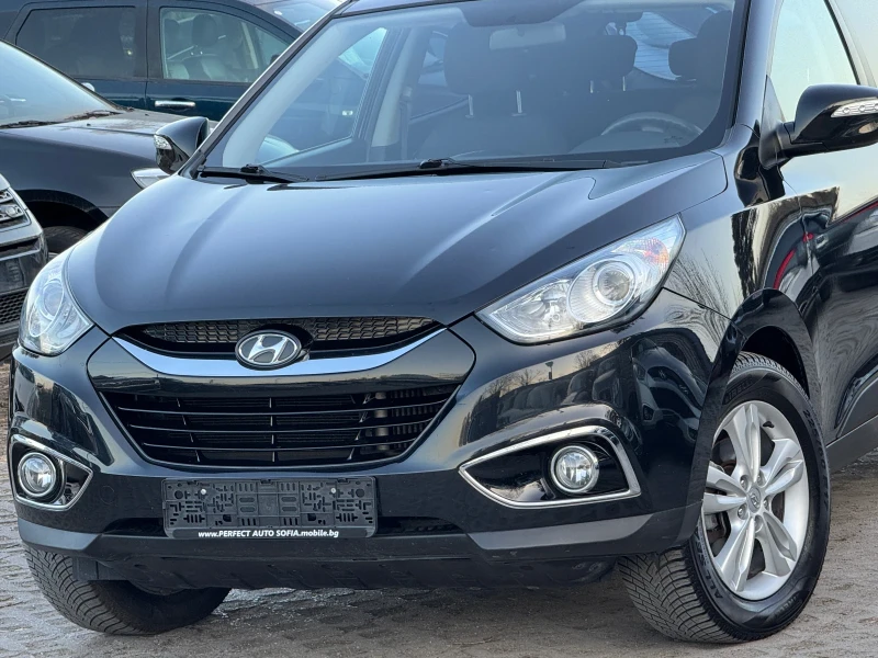 Hyundai IX35 2.0CRDI-AWD-4X4-ОТЛИЧНА-РЕАЛНИ-КИЛОМЕТРИ, снимка 2 - Автомобили и джипове - 49090061