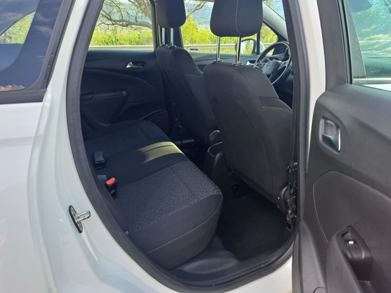 Opel Crossland X 1.2 TURBO 110hp, снимка 11 - Автомобили и джипове - 52562871
