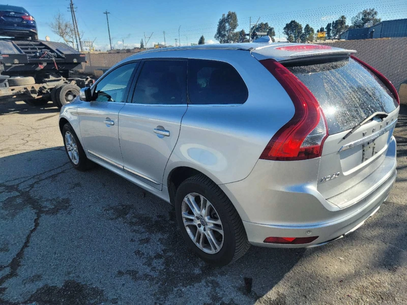 Volvo XC60 Премиум, снимка 8 - Автомобили и джипове - 52473285